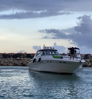 length make model boat for rent Puerto Aventuras