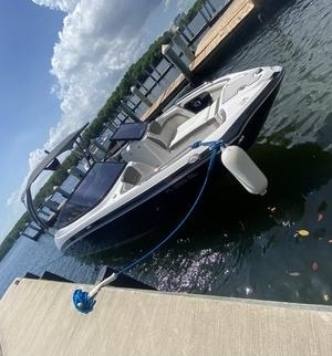 type of boat rental in Hallandale Beach, FL