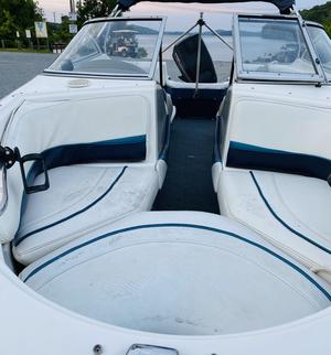 type of boat rental in Charlotte, NC