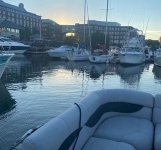type of boat rental in Boston, MA